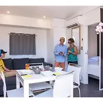 Camping Vendres אתר נופש ונדרה